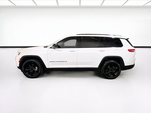 Used 2022 Jeep Grand Cherokee L Limited w/ Black Appearance Package AWD/4WD image 24