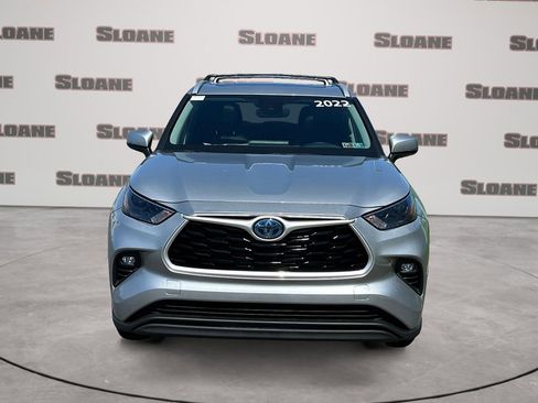 Used 2022 Toyota Highlander XLE image 8