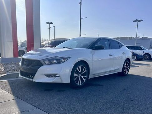 Used 2017 Nissan Maxima 3.5 S image 2