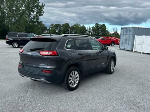 Used 2016 Jeep Cherokee Limited AWD/4WD image 3