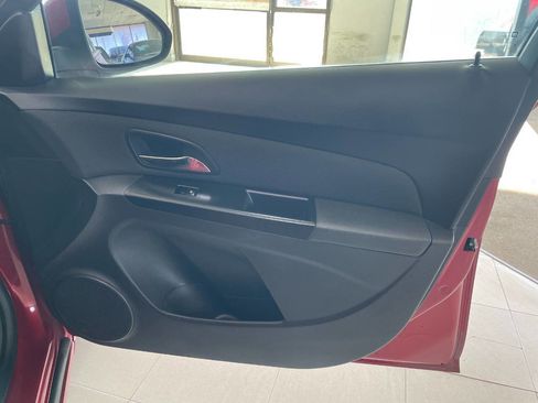 Used 2014 Chevrolet Cruze LT image 25