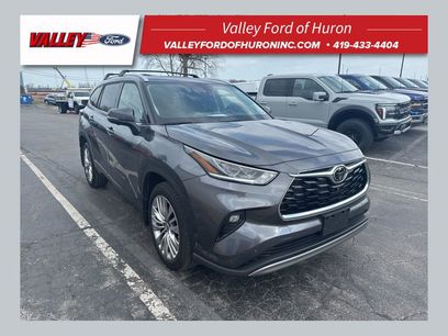 Used 2023 Toyota Highlander Platinum