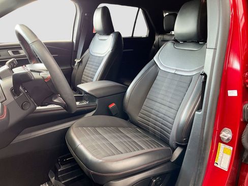 Used 2025 Ford Explorer ST-Line w/ Premium Package image 22