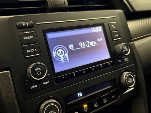 Used 2018 Honda Civic Sport image 12