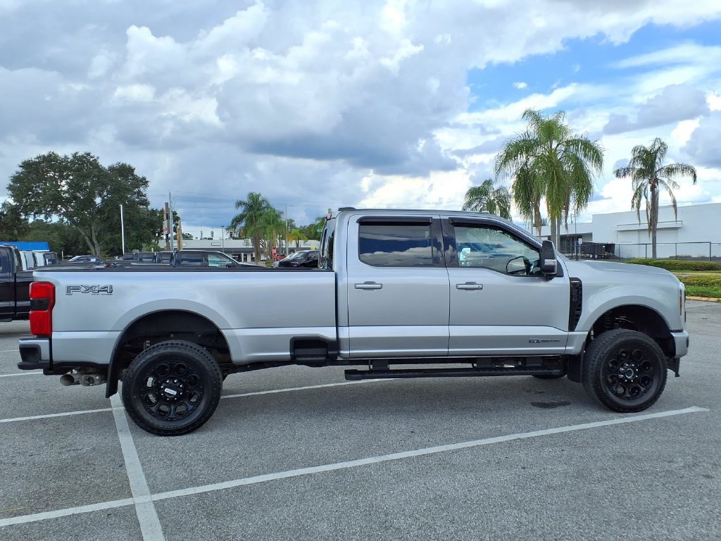 Used 2024 Ford F250 Lariat w/ Black Appearance Package AWD/4WD image 8