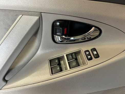 Used 2011 Toyota Camry LE w/ LE Extra-Value Pkg FWD image 13