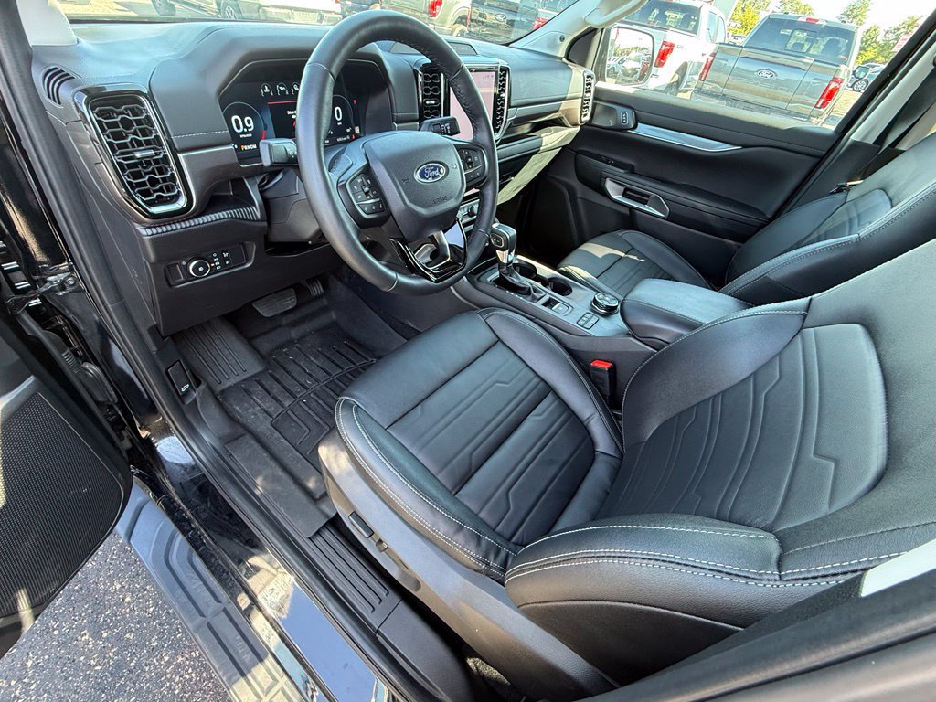 Used 2025 Ford Ranger Lariat w/ FX4 Off-Road Package AWD/4WD image 17