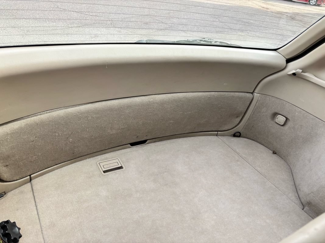 Used 2000 Lexus RX 300 w/ Limited Pkg FWD image 20