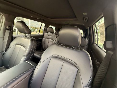 New 2026 Jeep Grand Cherokee L Limited w/ Luxury Tech Group II RWD image 23