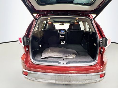 Used 2015 Toyota Highlander Limited Platinum FWD image 34