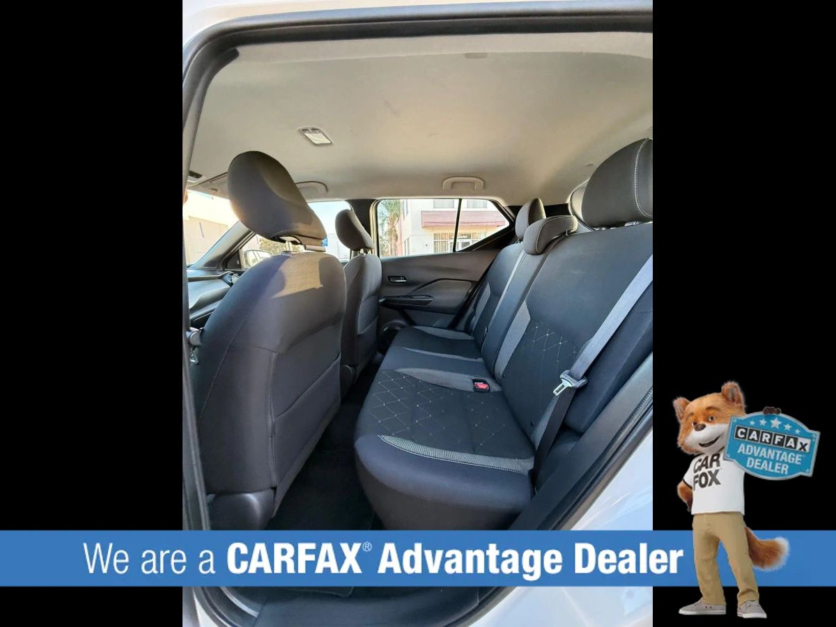 Used 2018 Nissan Kicks SV FWD image 35