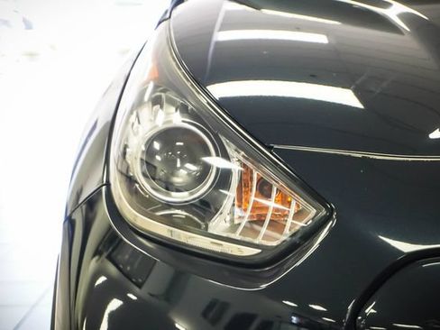 Used 2019 Kia Niro EX Premium FWD image 27