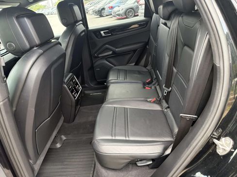 Used 2019 Porsche Cayenne AWD/4WD image 20