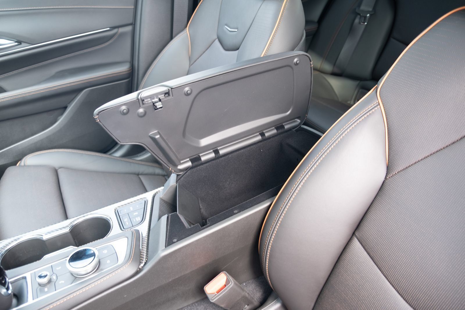 Used 2025 Cadillac CT4 V AWD/4WD image 8