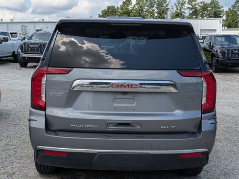Used 2022 GMC Yukon XL SLT w/ SLT Premium Package RWD image 5