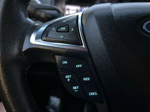 Used 2022 Ford Edge Titanium image 20