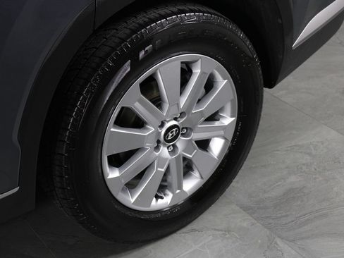 Certified 2025 Hyundai Palisade SE FWD image 13