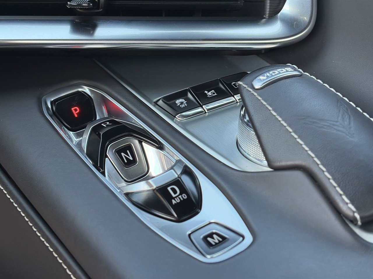Used 2023 Chevrolet Corvette Stingray Premium Conv w/ Z51 Performance Package RWD image 22