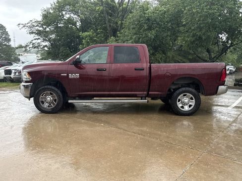 Used 2018 RAM 2500 Tradesman w/ Chrome Appearance Group AWD/4WD image 3