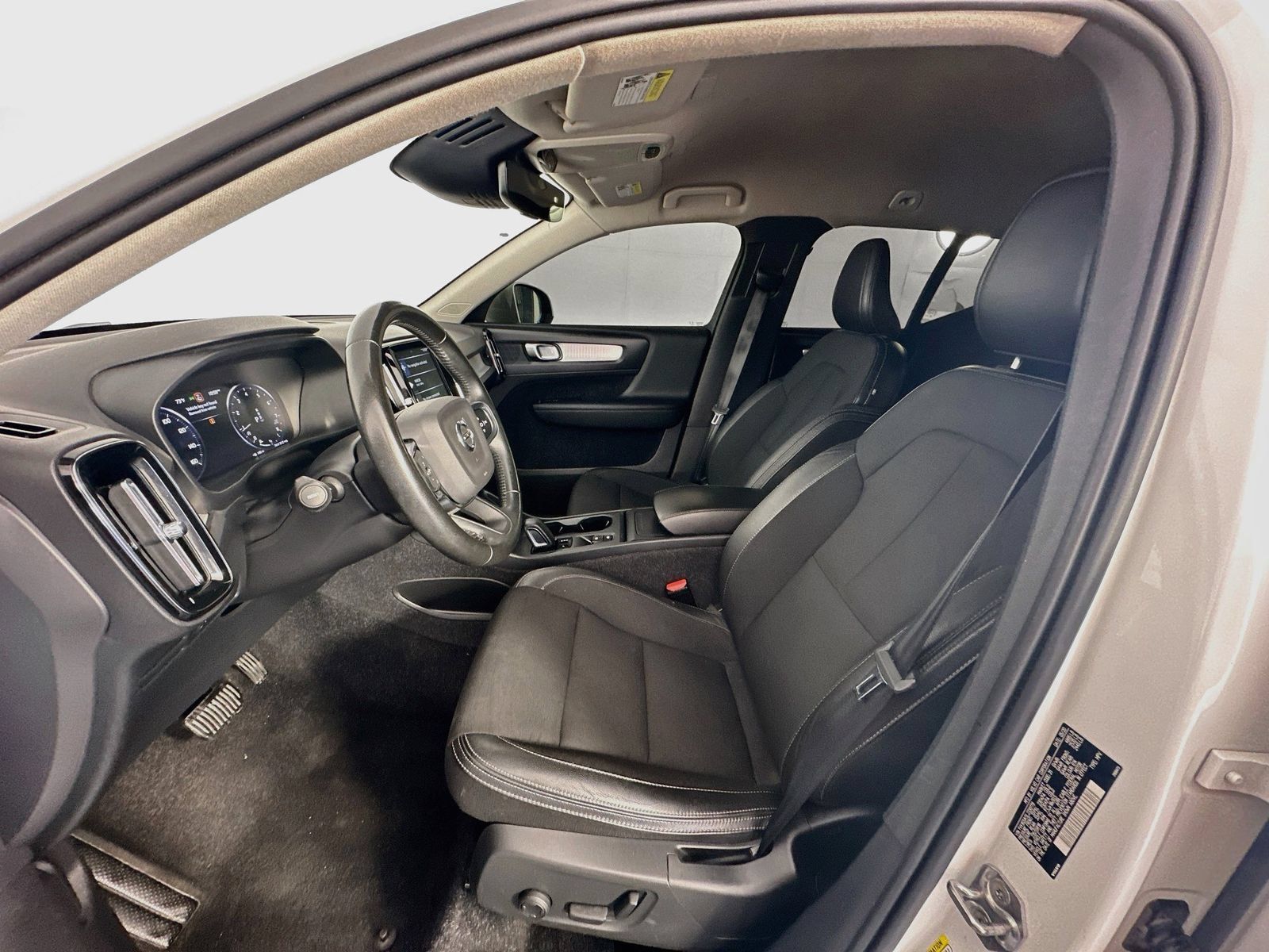 Used 2020 Volvo XC40 T5 Momentum AWD/4WD image 20