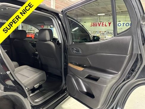 Used 2023 GMC Acadia SLE AWD/4WD image 32