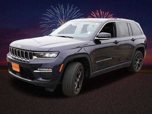 Used 2024 Jeep Grand Cherokee Limited w/ Luxury Tech Group II AWD/4WD image 11