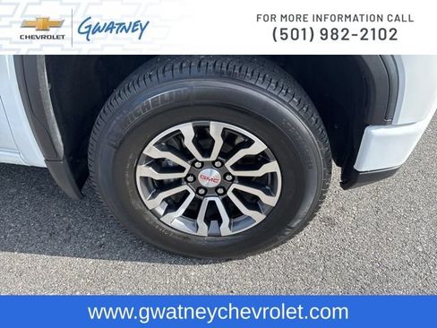 Used 2023 GMC Sierra 1500 AT4 w/ AT4 Premium Package AWD/4WD image 12
