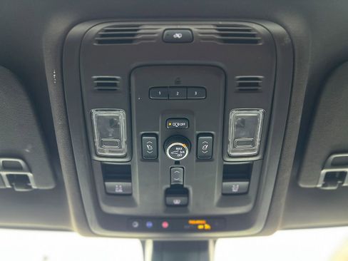 Used 2021 GMC Yukon Denali w/ Denali Ultimate Package image 19