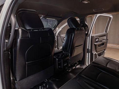 Used 2024 RAM 2500 Laramie w/ Night Edition image 26