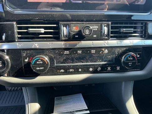 New 2026 Nissan Pathfinder SL image 17