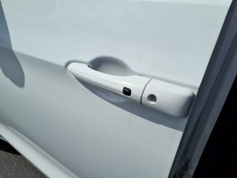 New 2026 Chrysler Pacifica Select AWD/4WD image 13