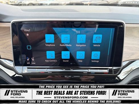 Used 2025 Volkswagen Atlas SE AWD/4WD image 30