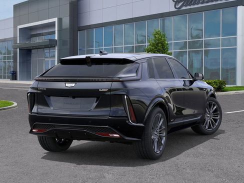 New 2026 Cadillac Lyriq V AWD/4WD image 5