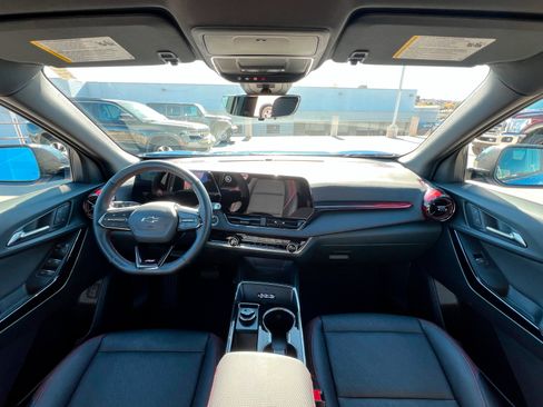 Certified 2025 Chevrolet Equinox RS w/ Safety and Technology Package image 10