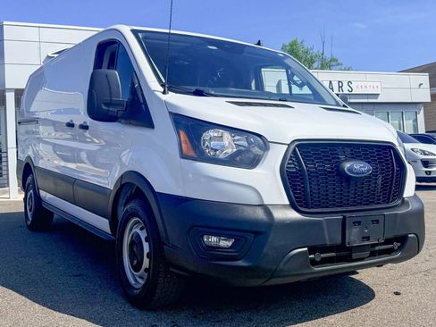 Used 2023 Ford Transit 150 Low Roof RWD image 8