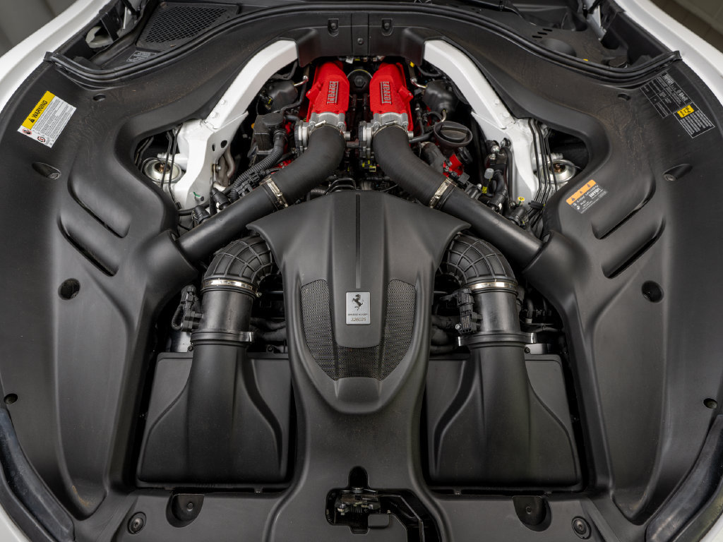 Certified 2026 Ferrari Roma Spider RWD image 36