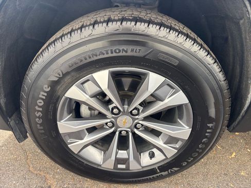 Used 2025 Chevrolet Equinox LT image 30