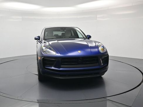 Certified 2024 Porsche Macan AWD/4WD image 36