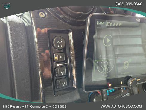 Used 2003 HUMMER H2 w/ Preferred Equipment Group image 17