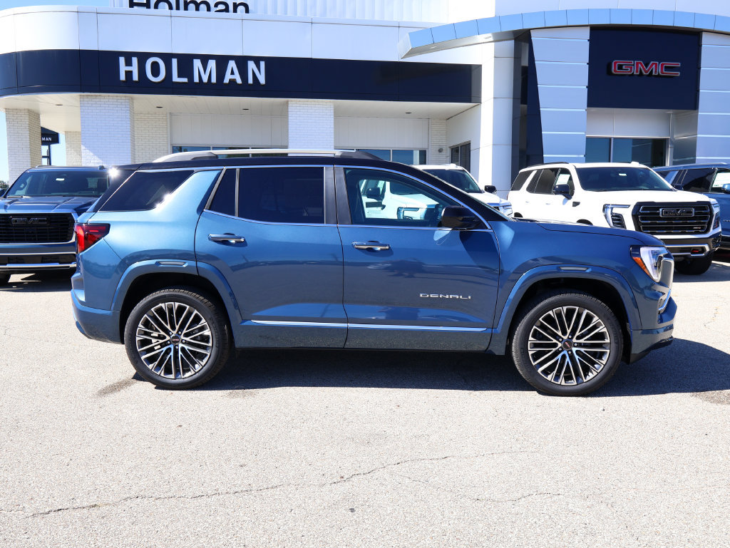 New 2027 GMC Terrain Denali w/ LPO, Black Badging Package AWD/4WD image 2