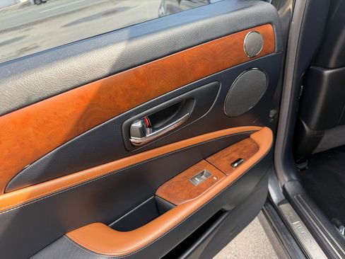 Used 2010 Lexus LS 460 image 24