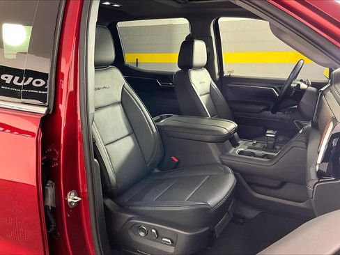 Used 2024 GMC Sierra 1500 Denali w/ Denali Reserve Package image 9