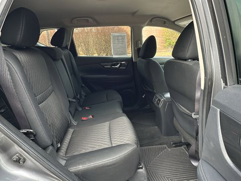 Certified 2018 Nissan Rogue SV w/ Premium Package image 25