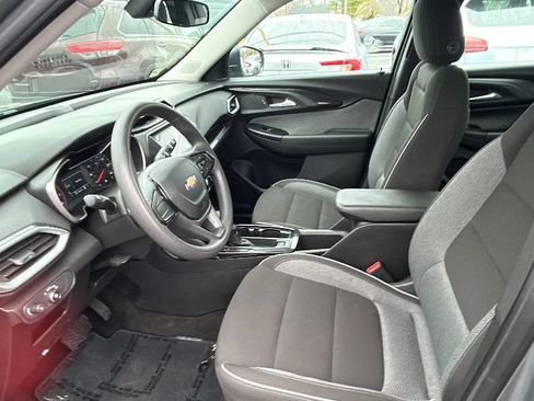Used 2023 Chevrolet TrailBlazer LS image 10