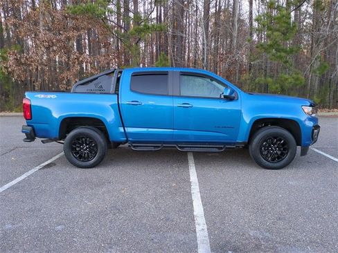 Used 2022 Chevrolet Colorado LT w/ Trail Boss Package image 3