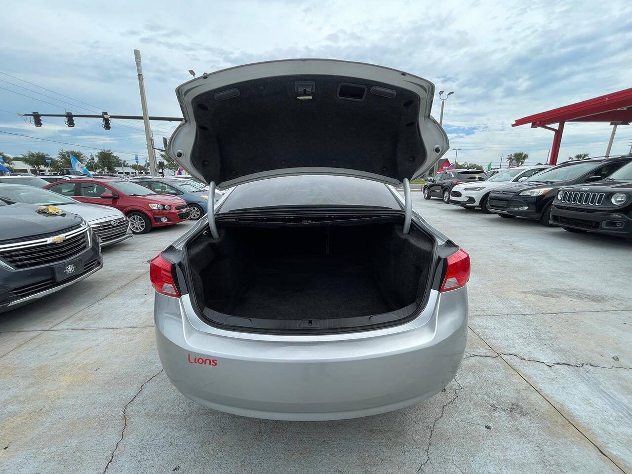 Used 2018 Chevrolet Impala LT FWD image 13