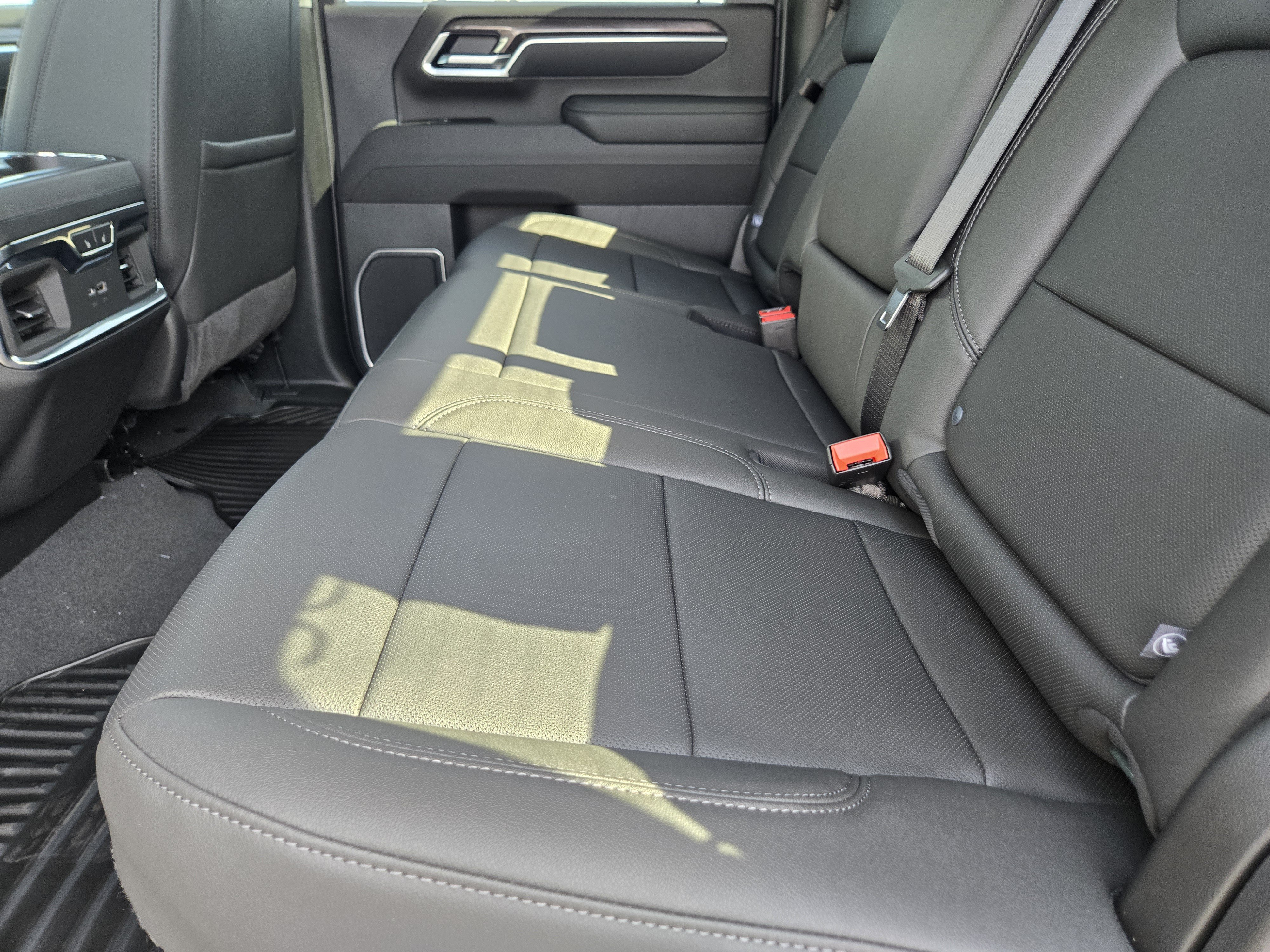 New 2026 Chevrolet Silverado 2500 LTZ w/ LTZ Plus Package AWD/4WD image 22