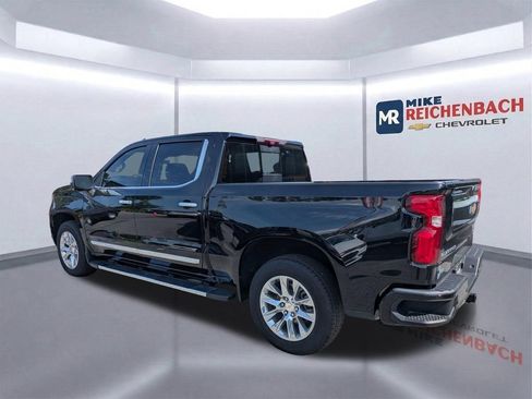 Used 2024 Chevrolet Silverado 1500 High Country w/ High Country Premium Package AWD/4WD image 6