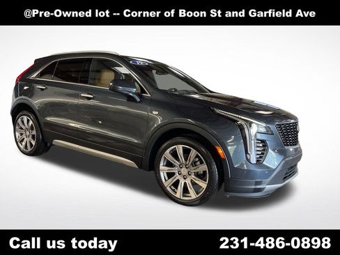 Used 2019 Cadillac XT4 Premium Luxury w/ Technology Package AWD/4WD image 7