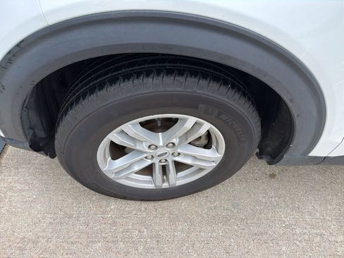 Used 2022 Ford Explorer XLT RWD image 6